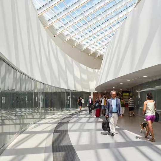 תכונות ויתרונות של אריחי מישוש לאנשים לקויי ראייה